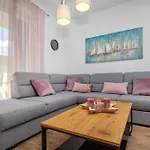 Apartamento Three Olives Tribalj