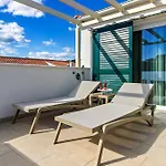Three Olives Apartman Tribalj