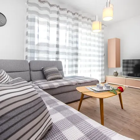 Three Olives Tribalj