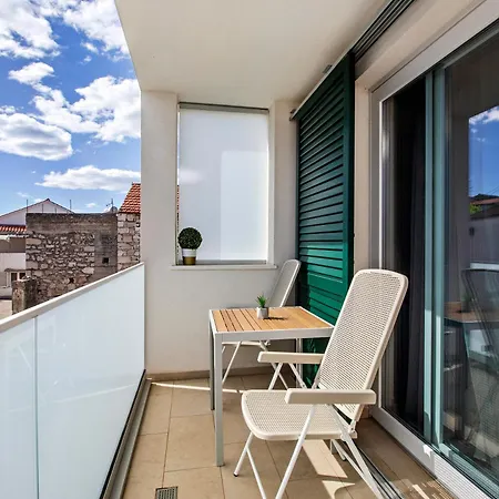 Three Olives Apartment