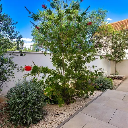 Three Olives Apartmán Tribalj