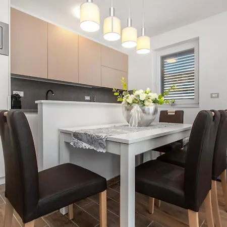 Three Olives Tribalj