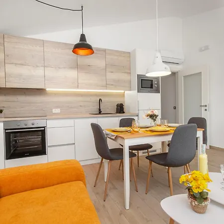 Three Olives Apartment *