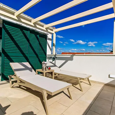 Three Olives * Tribalj