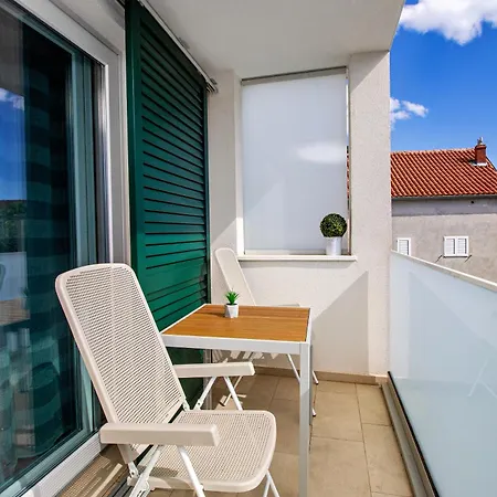 Apartment Three Olives Tribunj (Sibenik-Knin)