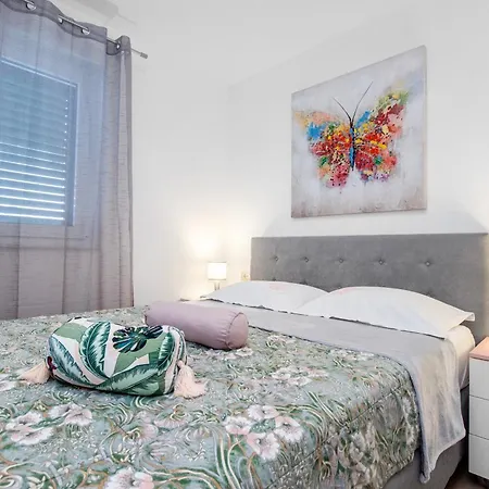 Three Olives * Tribalj