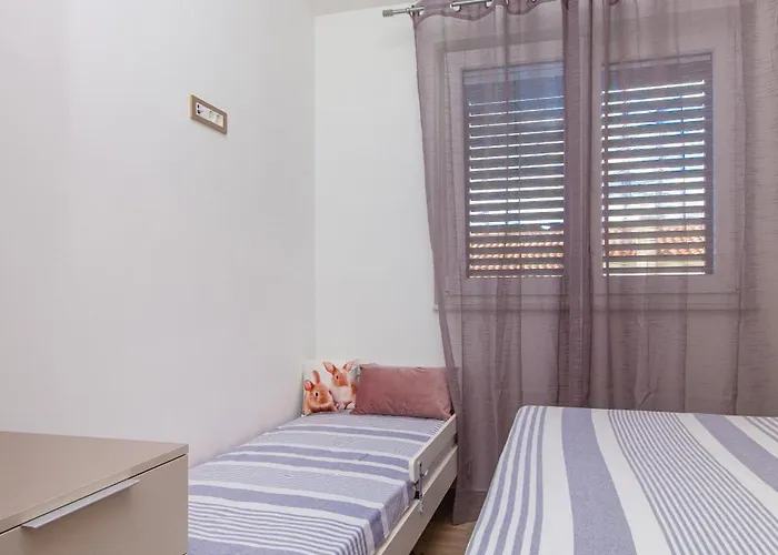 Three Olives Tribalj