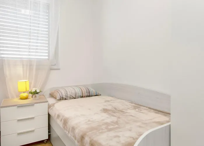 Three Olives Appartement *