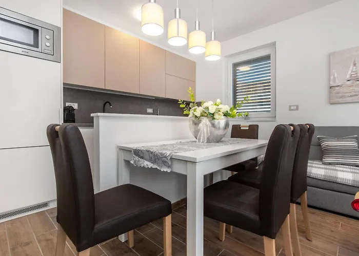 Three Olives Tribalj