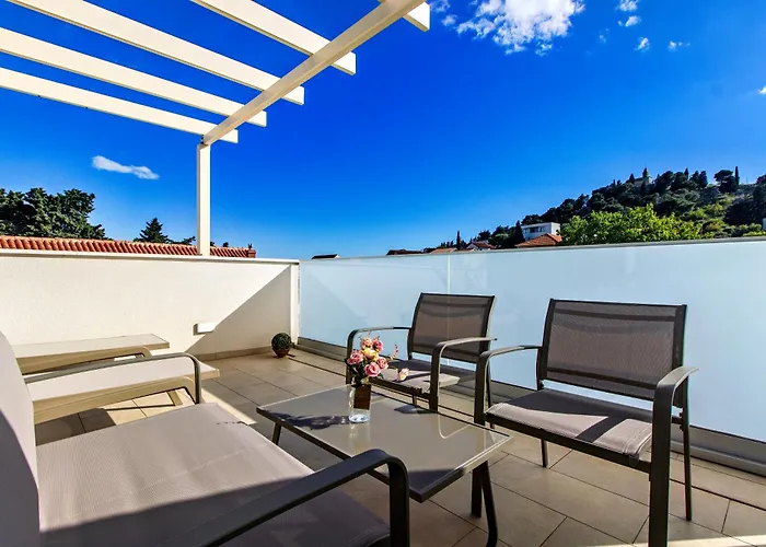 Three Olives Tribalj